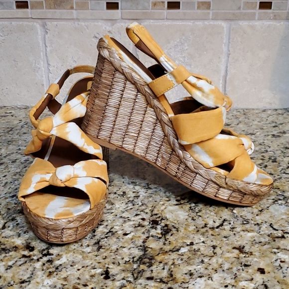 Sonoma Shoes - Sonoma Wedge Platform Sandals